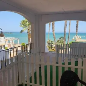 https://excellent-apartament-the-beach.hotelsinnerja.org